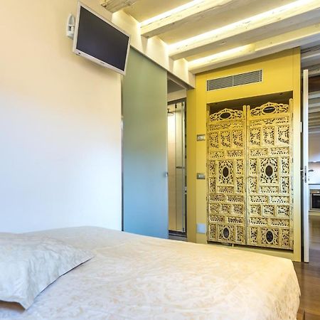 Apartments Moon Or Dama Венеция Екстериор снимка